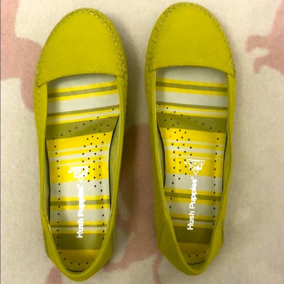 NWOT—Hush Puppies Bright yellow Flats, suede, US5 - Picture 1 of 5